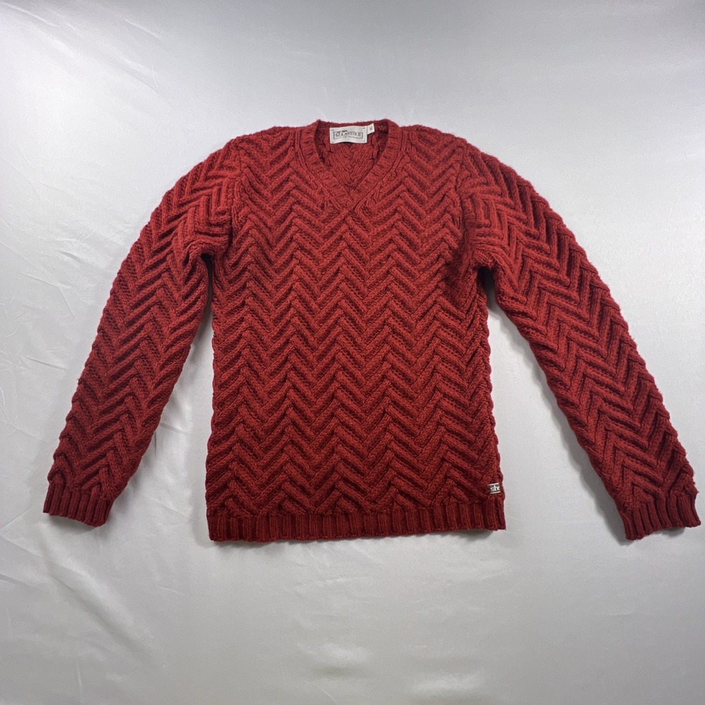 Fisherman Out of Ireland "She" Red Chevron Cable Knit V-Neck Sweater M